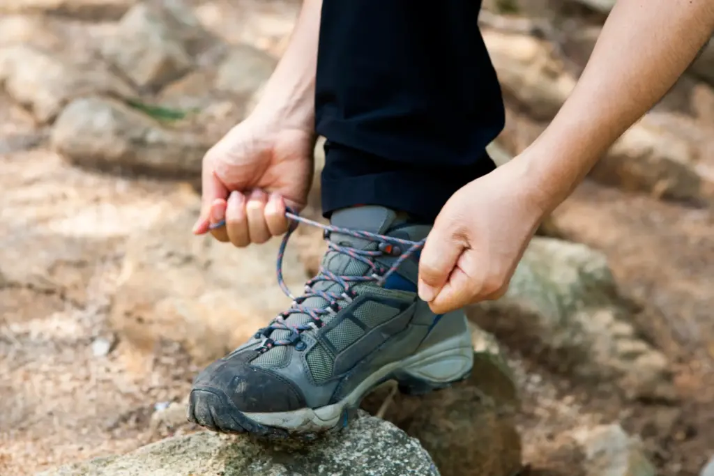 How to Fit Hiking Shoes Correctly